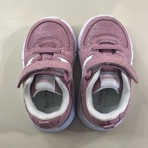 Saucony toddler sneakers size 4